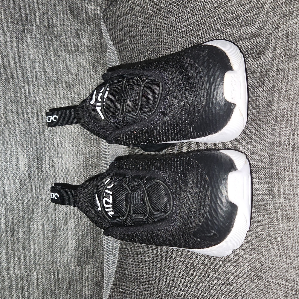 Nike Air Max 270 (Like new)